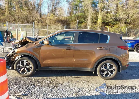 2020 Kia Sportage Lx z USA, uszkodzony, nr VIN KNDPM3AC9L7644248